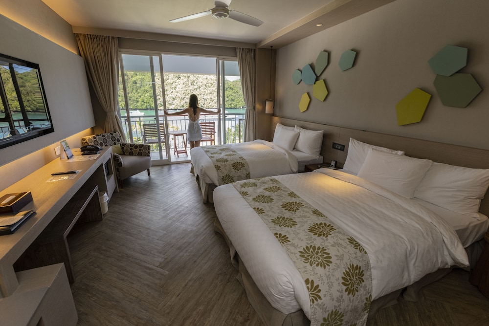 Deluxe Room, Ocean View - Photo 1