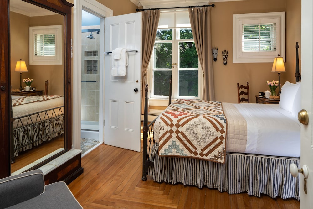 Hemingway Room