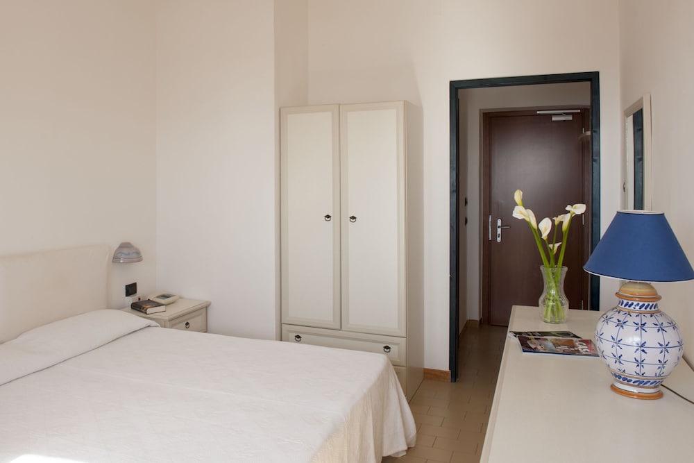 Classic Double Room photo 3