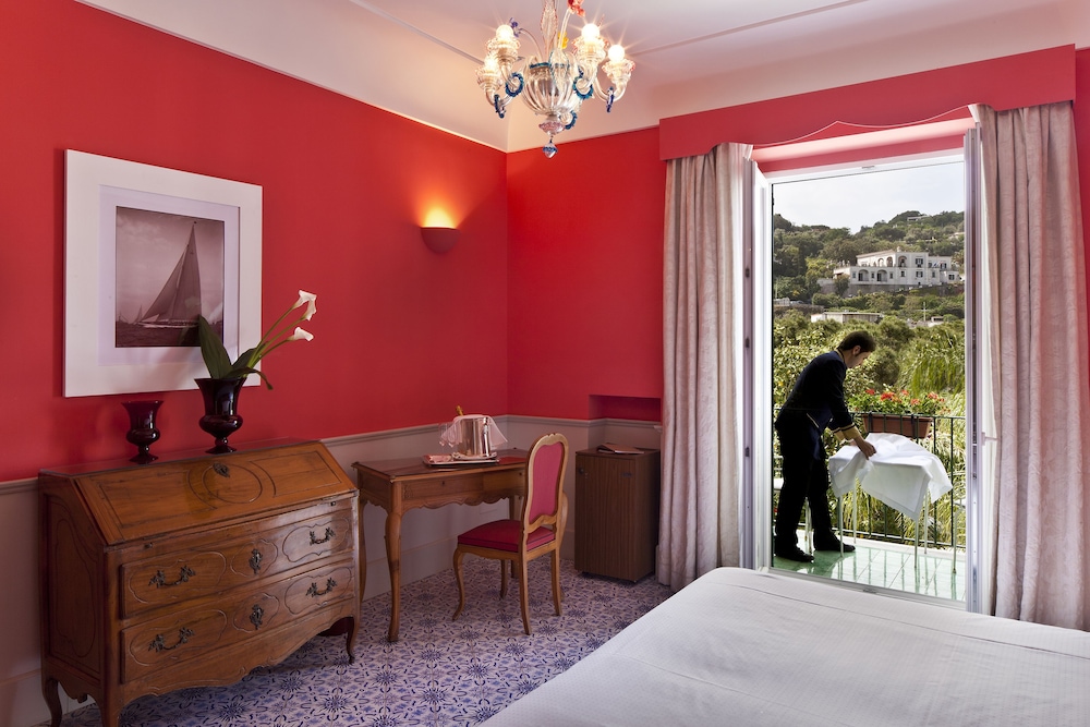 Superior Double or Twin Room, 1 Double or 2 Twin Beds, Balcony, Garden View - Photo 2