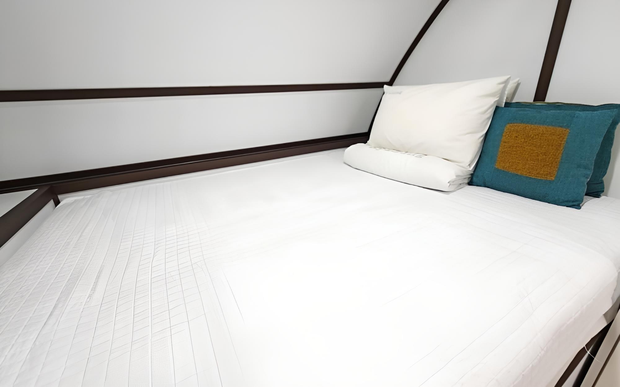 Room (Caravan) - Photo 2