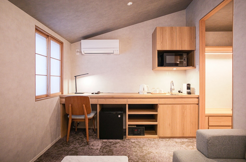Premium Double or Twin Room - Photo 18
