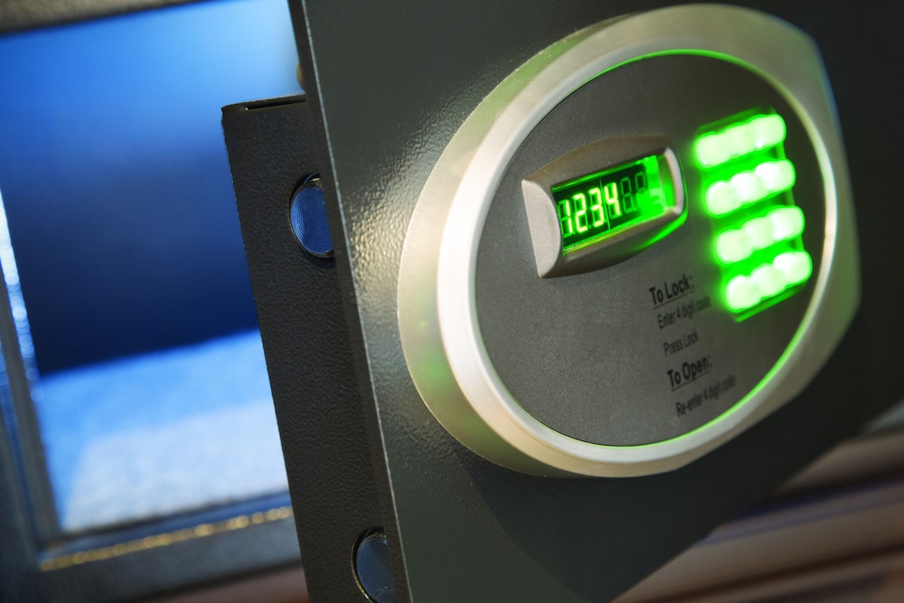 Deluxe Room, 1 King Bed with Sofa bed photo 2