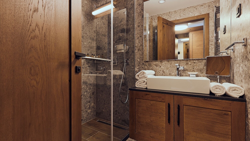 Deluxe Double Or Twin Room, Balcony, Mountain View photo 2