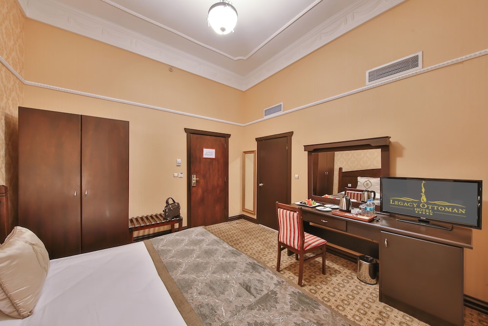 Superior Room, Queen Bed photo 1