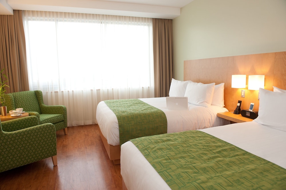 Superior Room, 2 Queen Beds photo 3