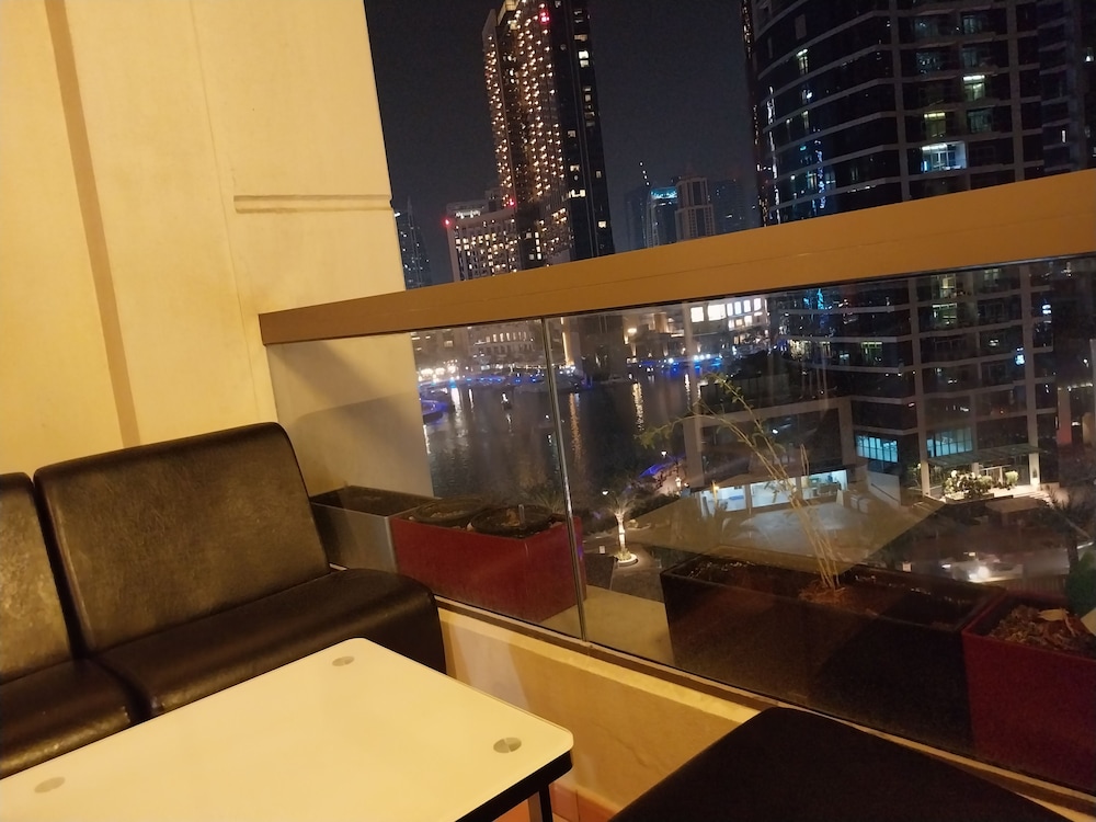 Standard Shared Dormitory, Mixed Dorm, Balcony, Pool View photo 2