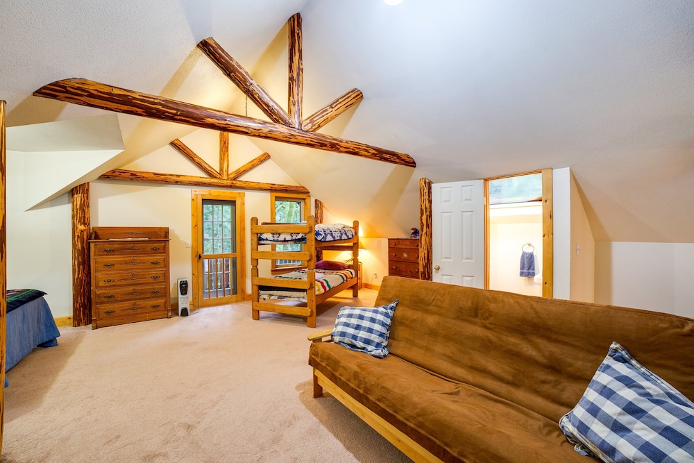 Cabin (1 Bedroom) photo 2