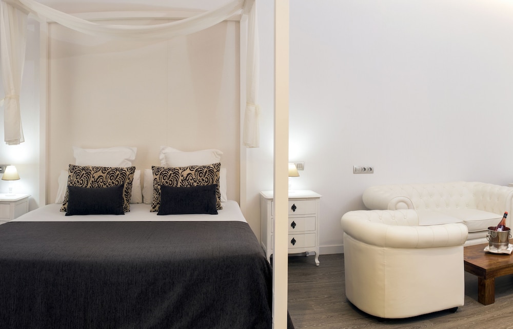 Suite (Dr. Furest) photo 3