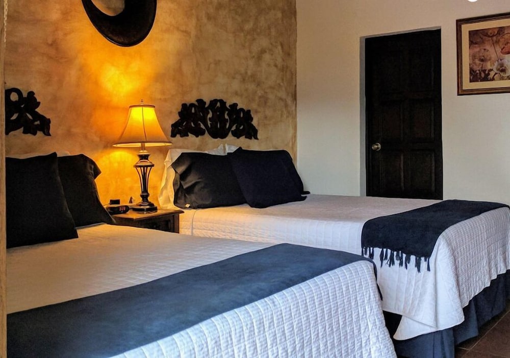 Standard Double Room, 2 Double Beds (City View) photo 3