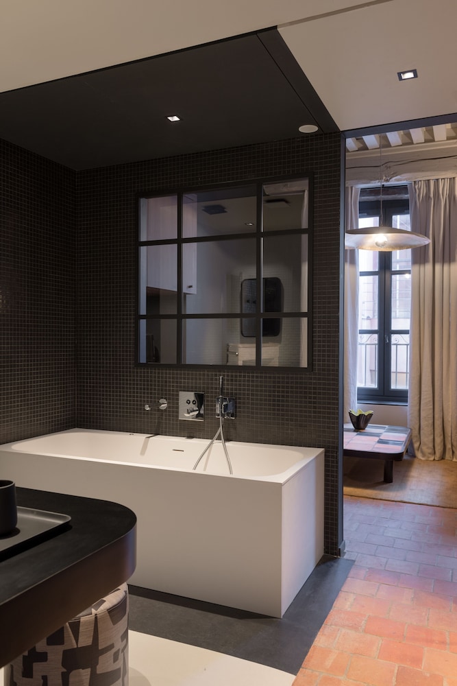 Suite Executive Ambre, 22 Rue du Boeuf 69005 Lyon photo 3