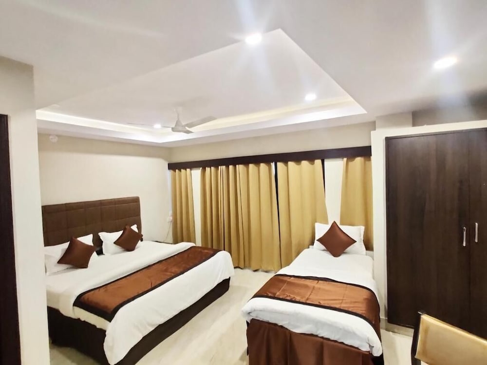 Deluxe Triple Room photo 3