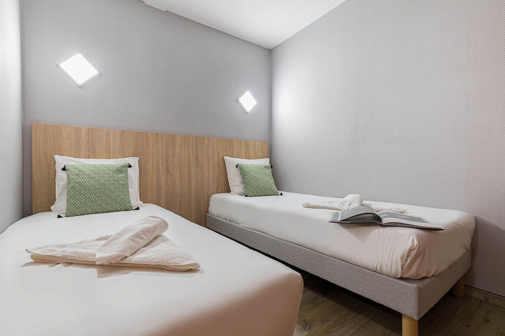 Basic Twin Room - Photo 1