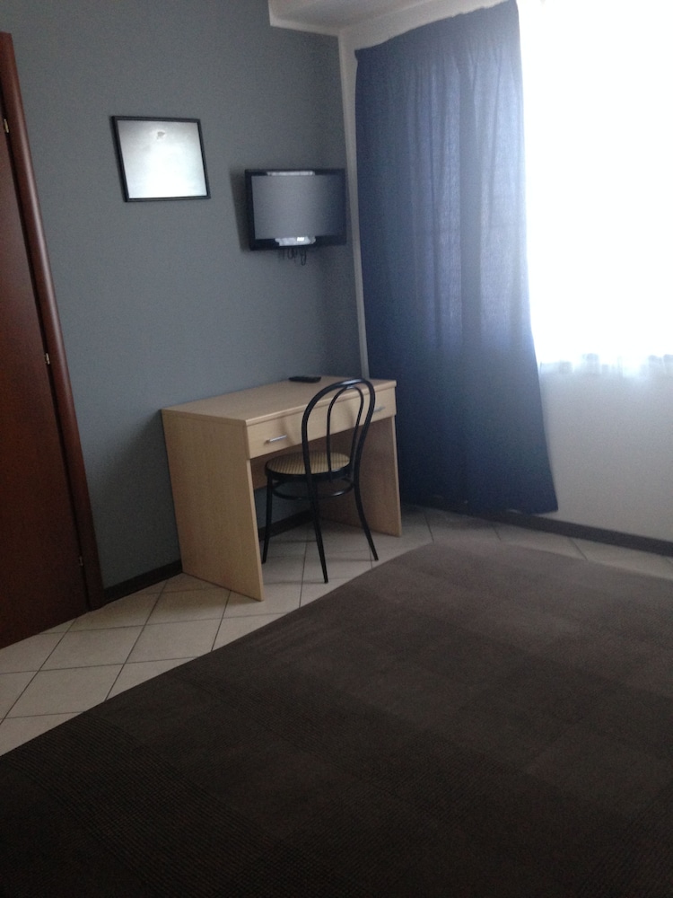 Basic Single Room photo 2