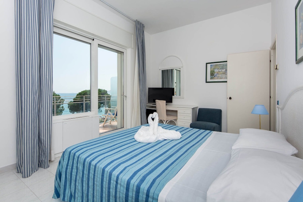Family Room, 2 Bedrooms, Sea View