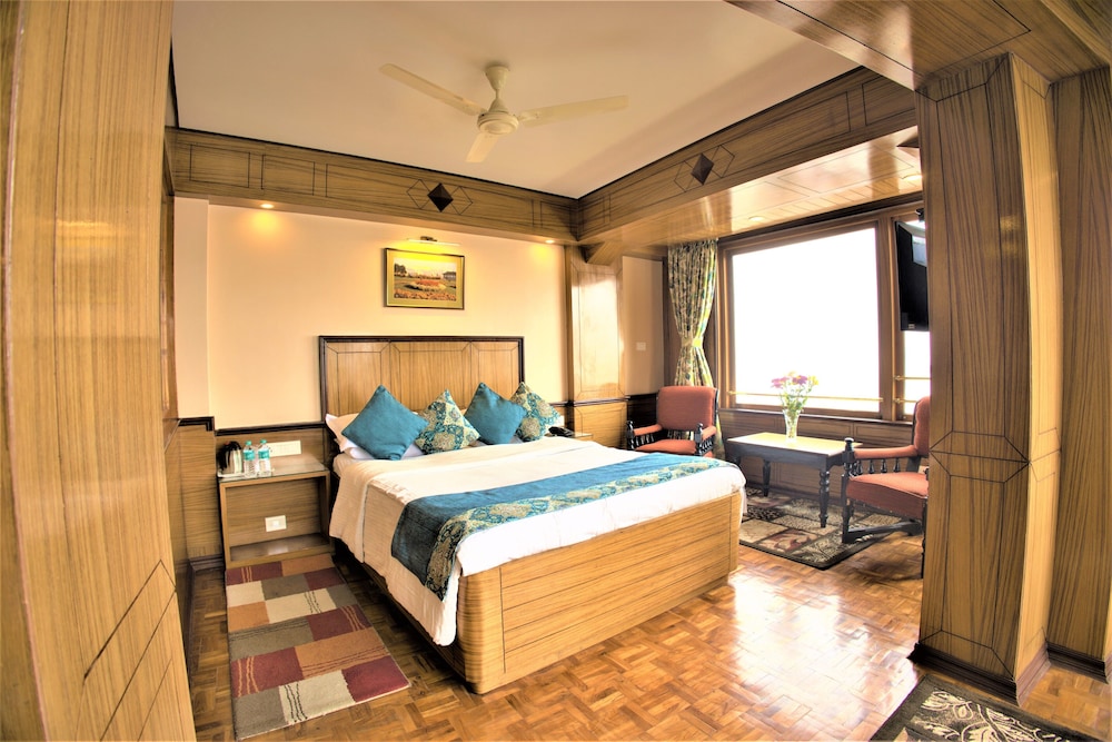 Executive Room