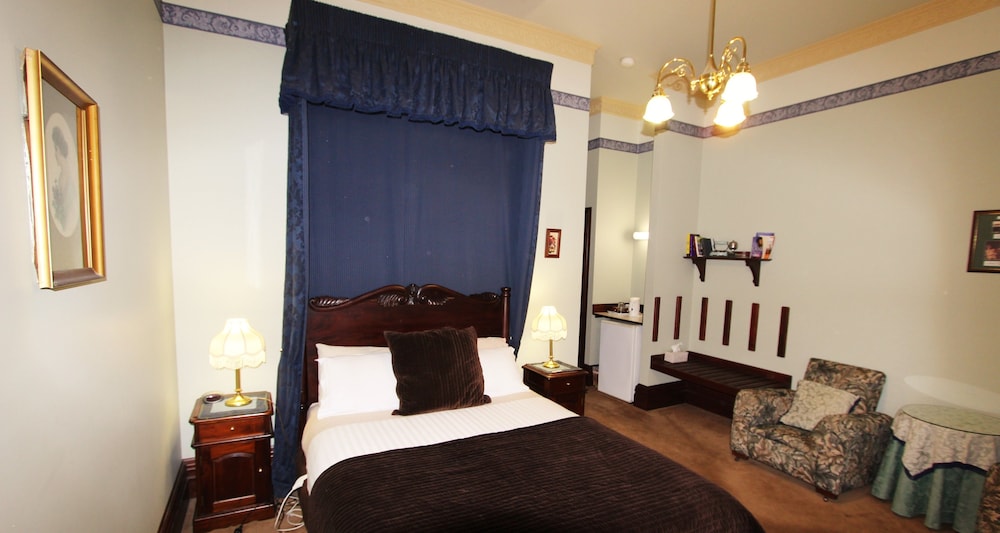 Ethel Pearce Deluxe Room photo 3