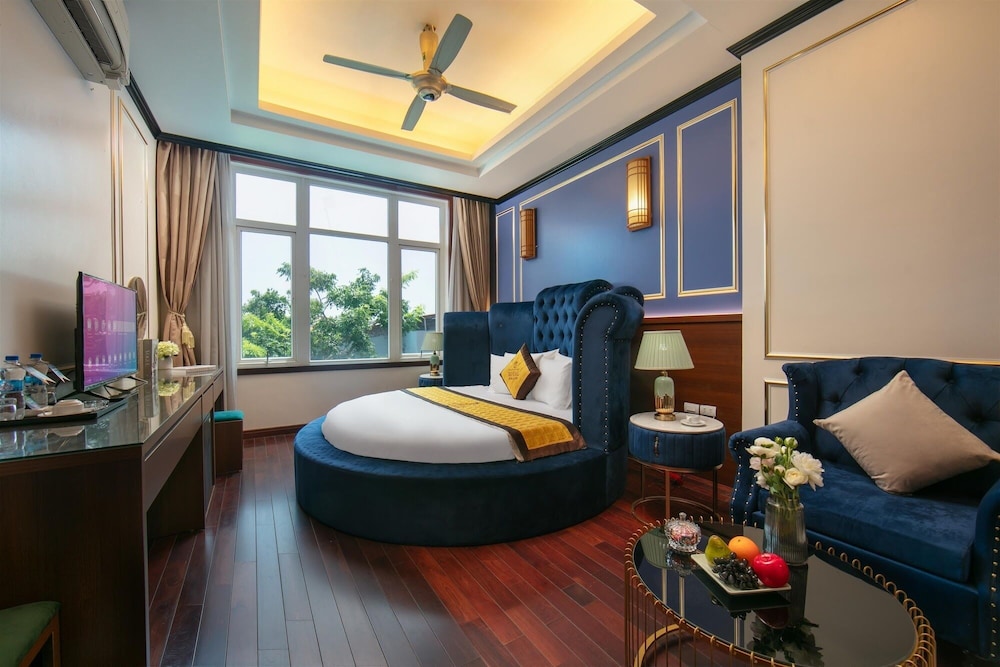 Junior Double Room, Courtyard View