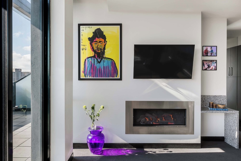 Penthouse (The Cullen) - Photo 11