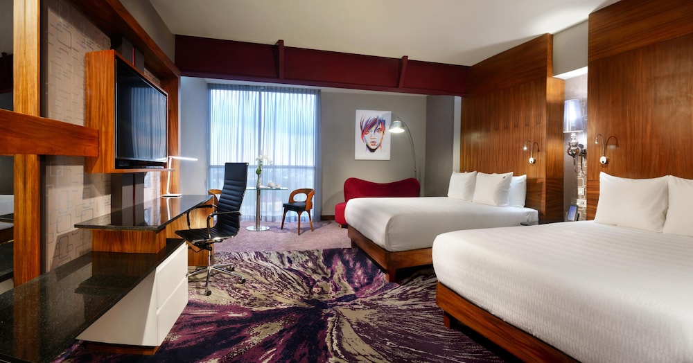 Deluxe Room, 2 Queen Beds photo 1