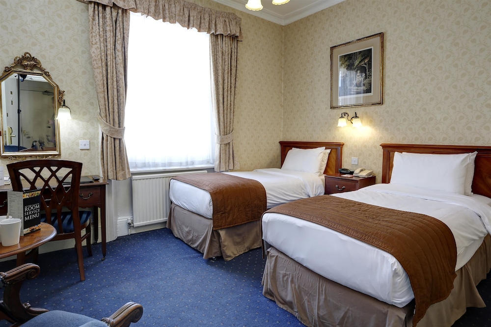 Family Room, Multiple Beds, Non Smoking photo 2