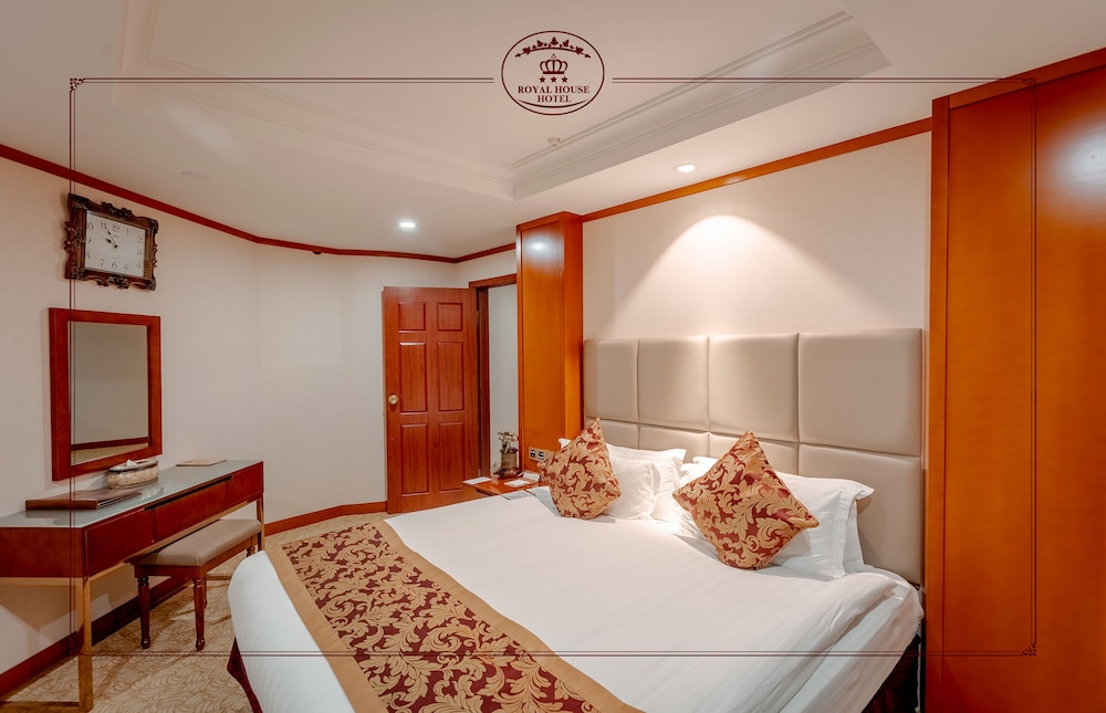 Deluxe Suite - Photo 5