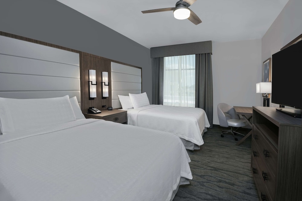 Suite, 2 Queen Beds, Accessible (Mobility & Hearing, Roll-in Shower) photo 1