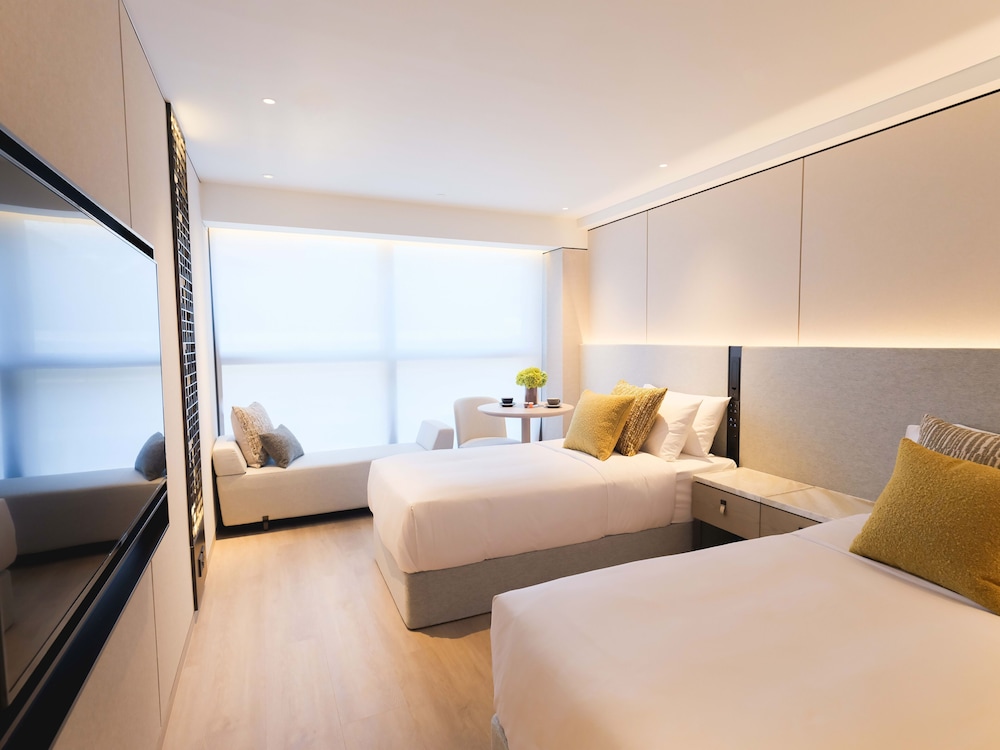 Premium Twin Room photo 2