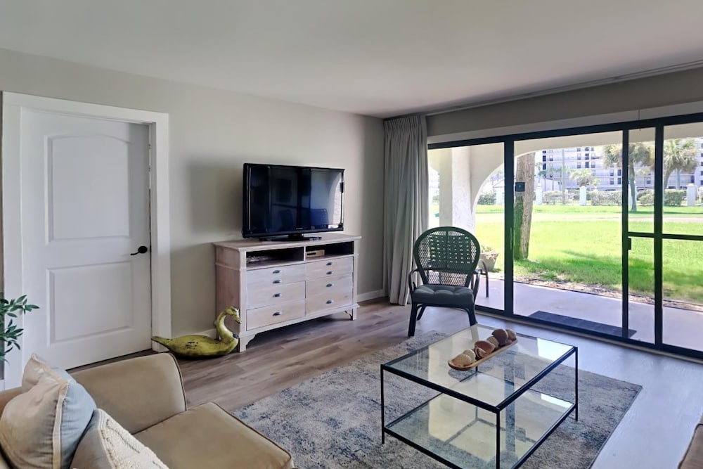 Condo, Multiple Beds, Balcony, Garden View (Villa 505 - No Pets)