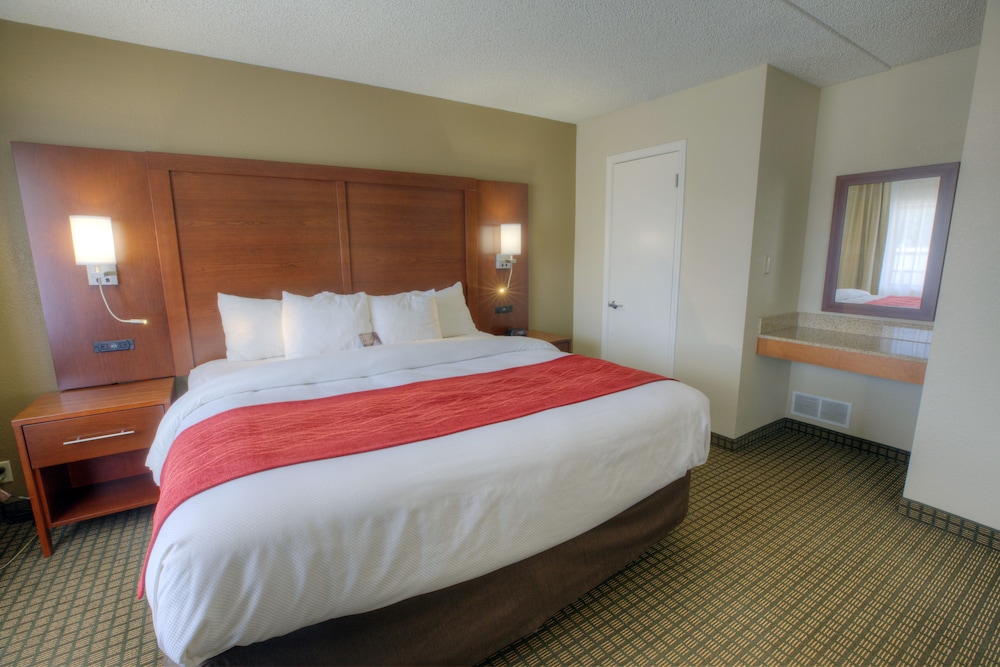 Suite, 1 King Bed with Sofa bed, Non Smoking - Photo 2