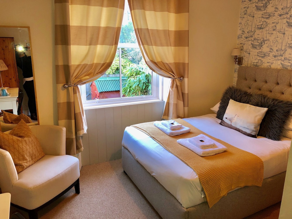 Standard Single Room, Ensuite photo 2
