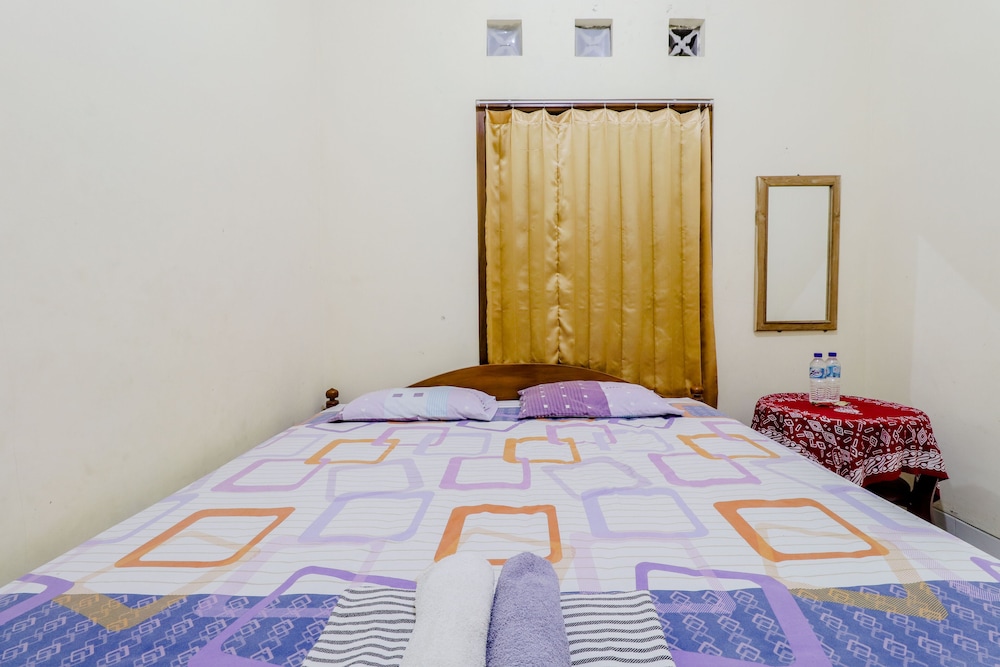 Budget Standard Room With Fan - Photo 4