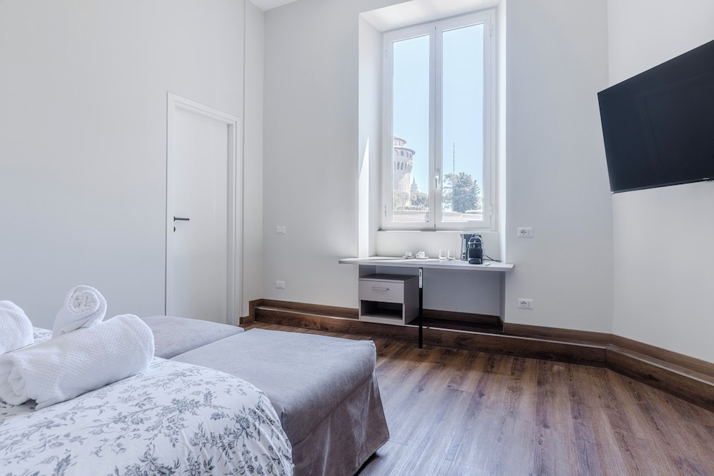 Deluxe Room, City View