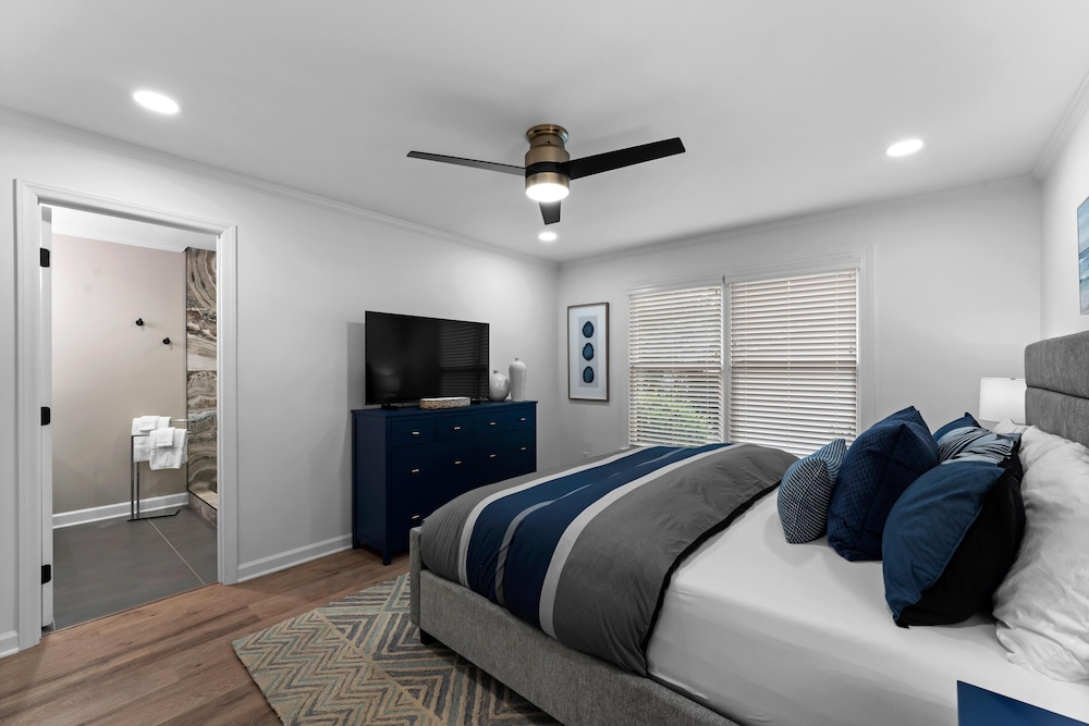 House, Multiple Beds (Queens Cove) photo 2