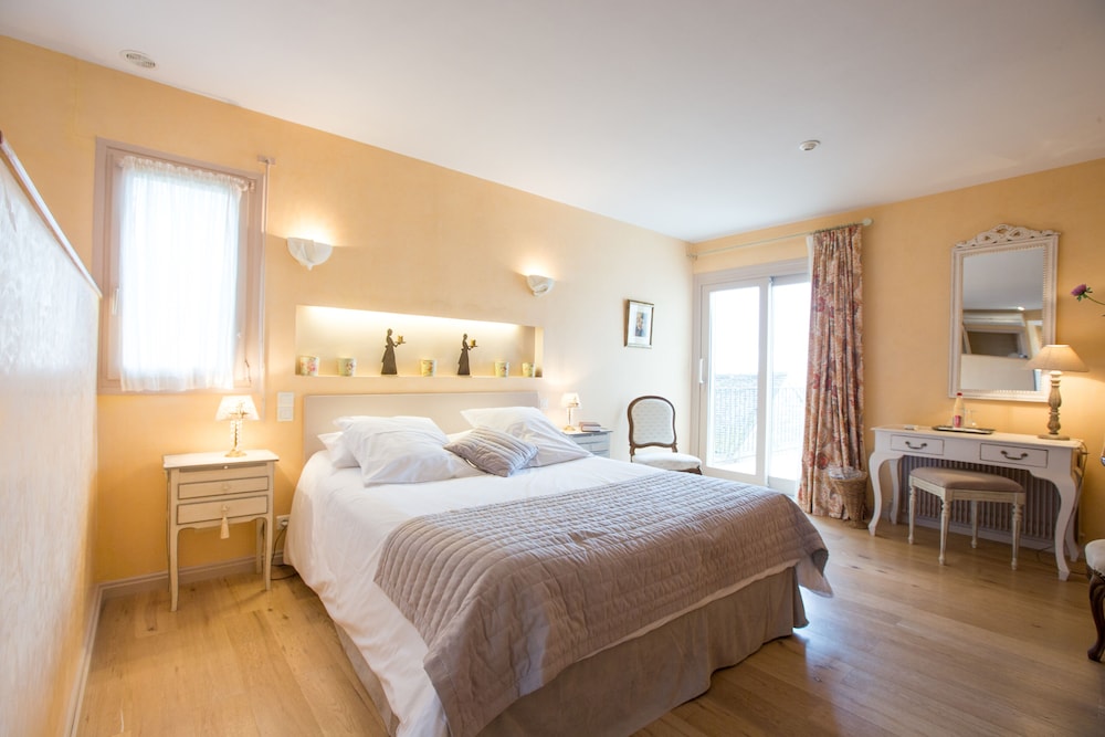 Superior Double Room (Chèvrefeuilles) photo 2