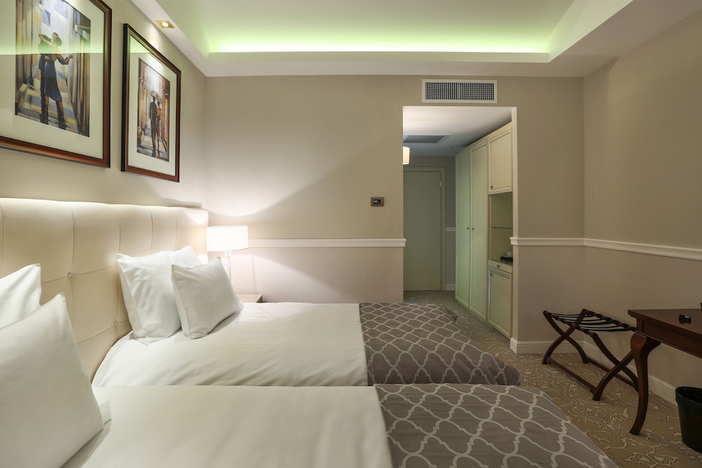 Deluxe Twin Room - Photo 2