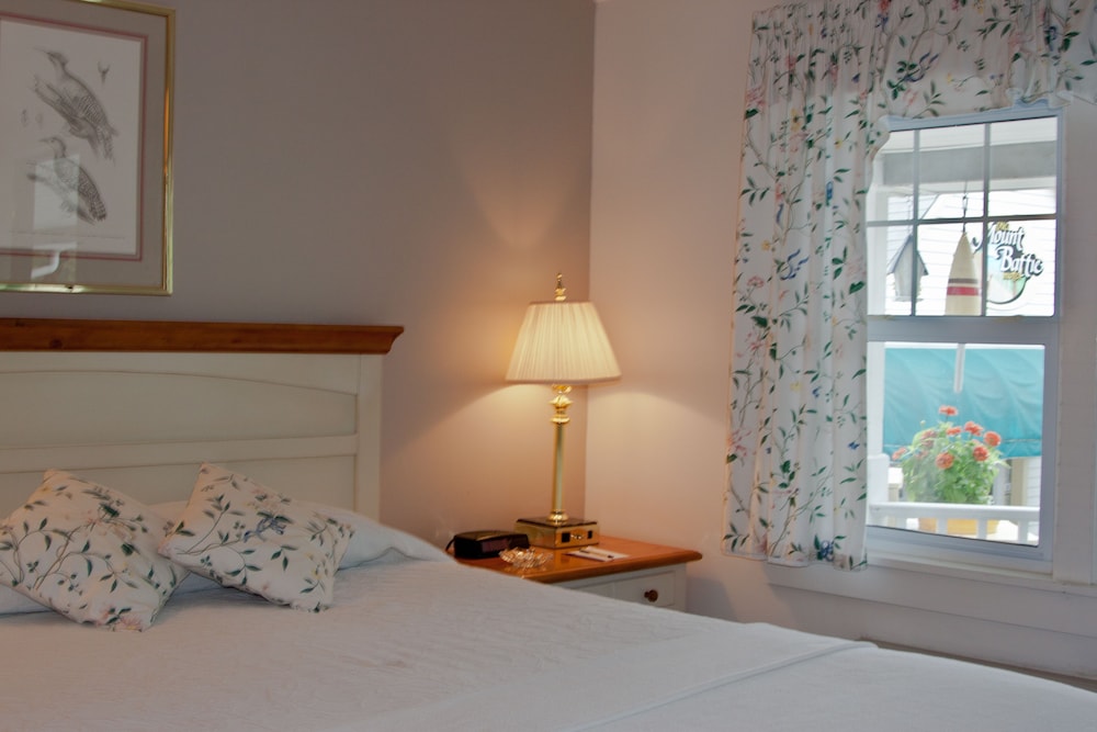 Standard Room, 2 Queen Beds - Photo 5