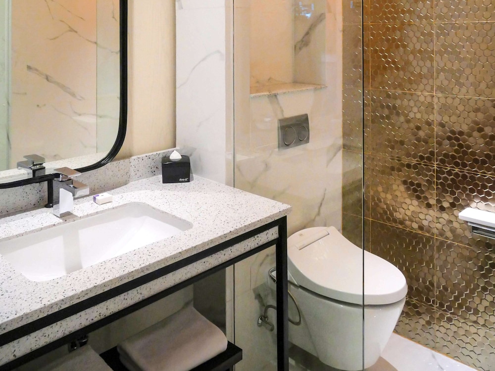 Deluxe Double Room, 1 Double Bed, City View - Photo 7