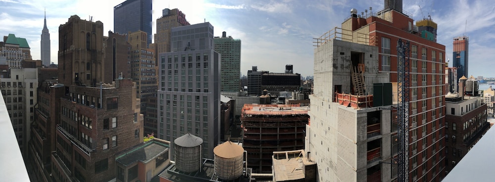 Room, 2 Double Beds, City View
