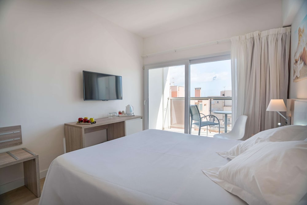 Double Room, Balcony - Photo 3