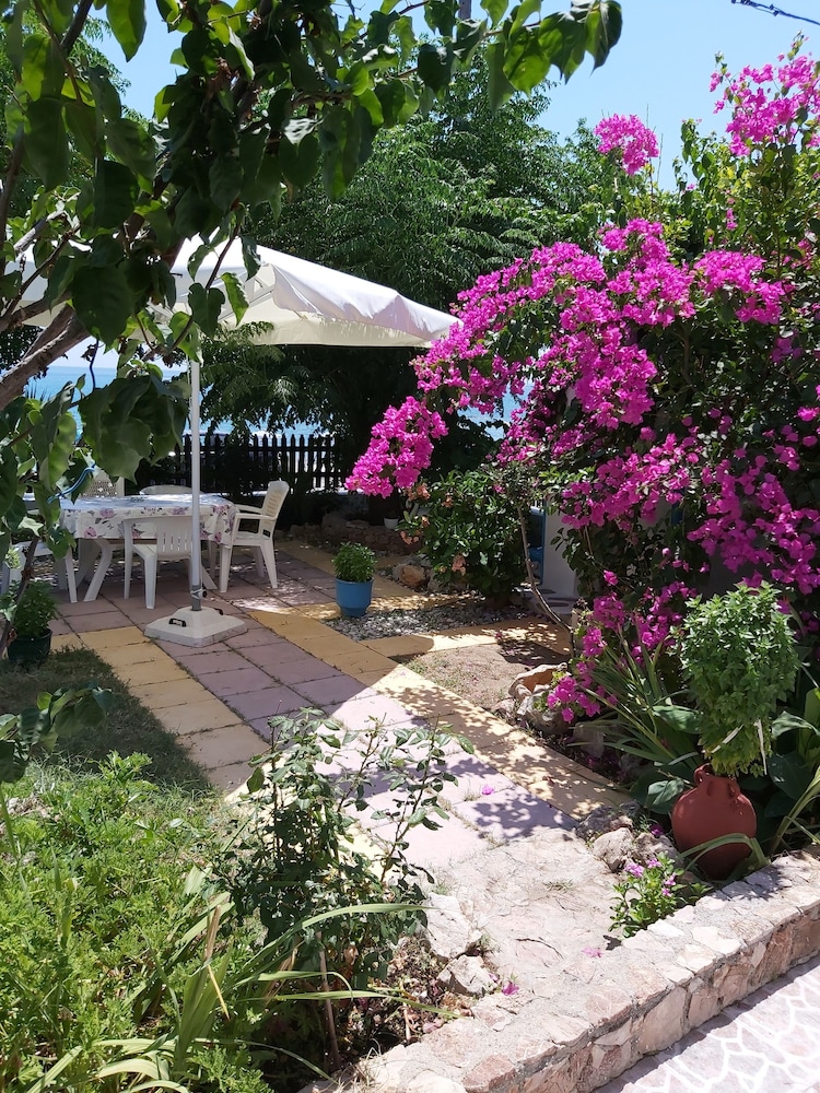 House, 2 Bedrooms, Sea View, Garden (Melathron 1) photo 2