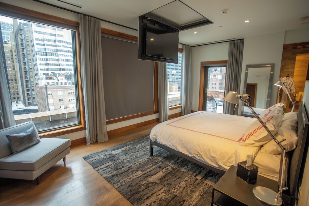 Luxury Suite, City View photo 1