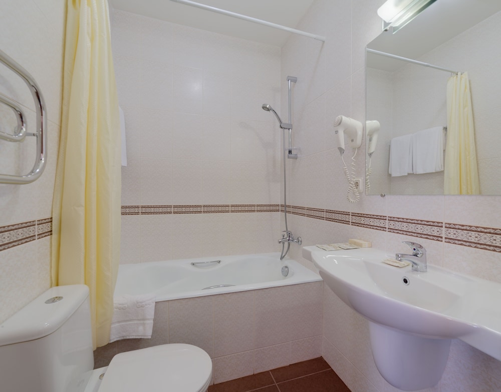 Superior Double Room (with Nevsky Avenue View) photo 2