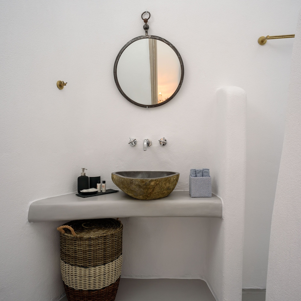 Superior Suite - Photo 5