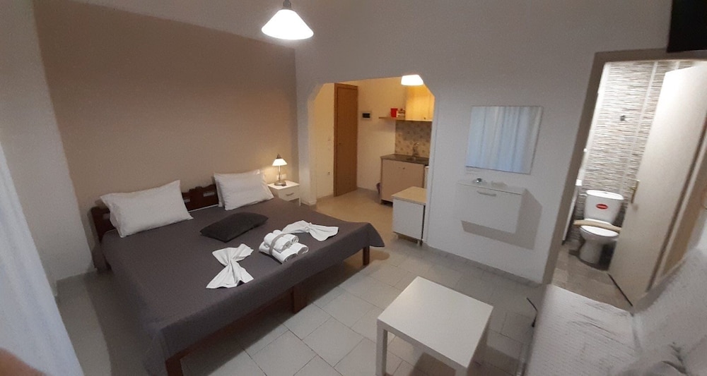 Basic Triple Room