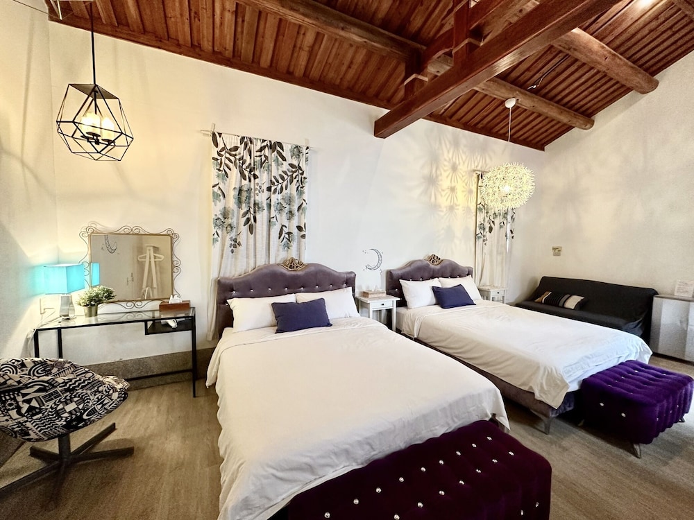 Comfort Quadruple Room, 2 Double Beds, Refrigerator, Courtyard Area photo 3
