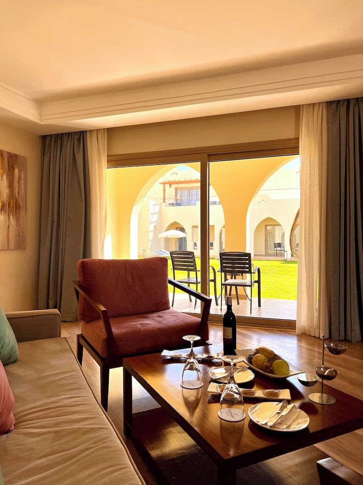 Lagoon Suite Garden View