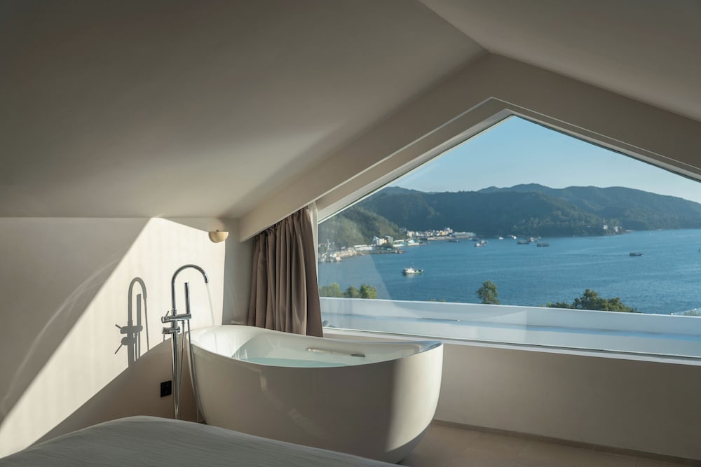 Design Double Room, 1 Queen Bed, Sea View