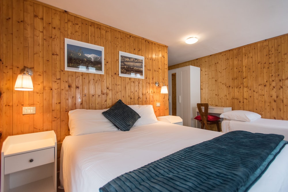 Superior Double Room, Mountain View photo 3