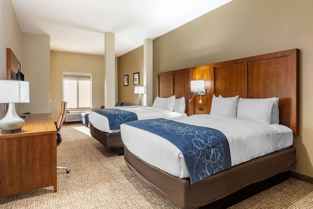 Suite, 2 Queen Beds, Accessible, Non Smoking - Photo 1